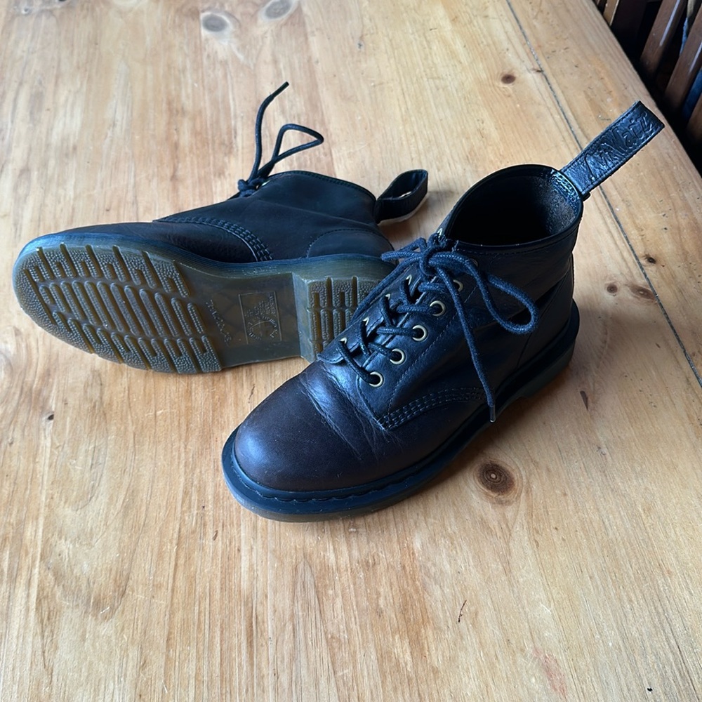 Almost new Doc Martens Air Wave Soft Leather Boots